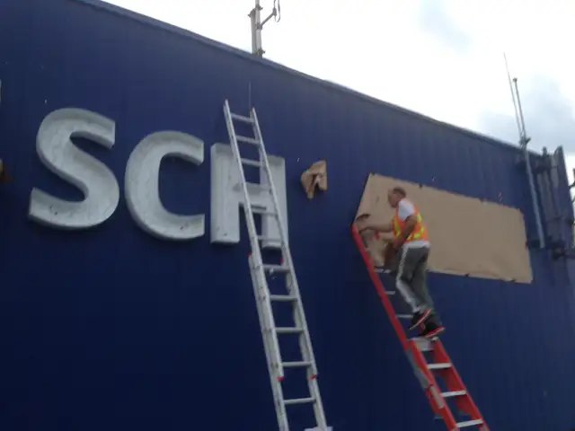 Experienced sign maker & Installer in Construction & Trades in Mississauga / Peel Region - Image 8