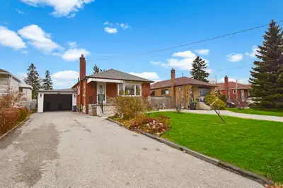 - Beautiful detached bungalow in an amazing location (Birchmount Rd &Lawrence Ave). - Separate entra...