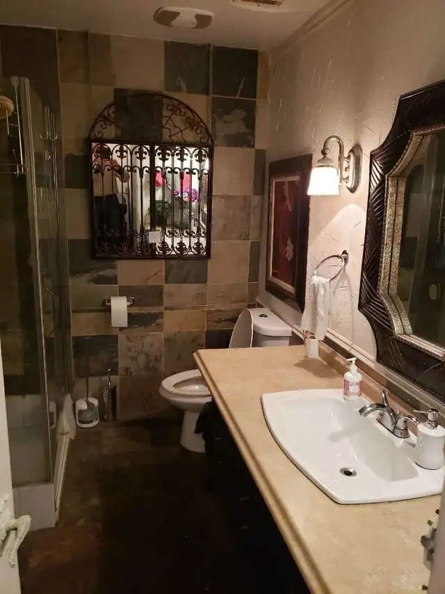 Oshawa room for rent in Room Rentals & Roommates in Oshawa / Durham Region - Image 7