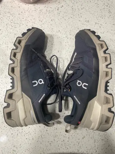On Cloud Women’s Waterproof Shoes US 7.5, View more