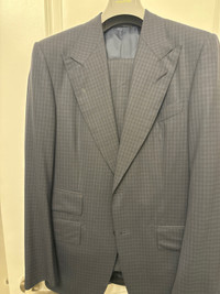 Classic pattern blue Tom Ford suit