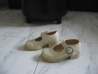Girls shoes - size 25(EUR) or 9(US)