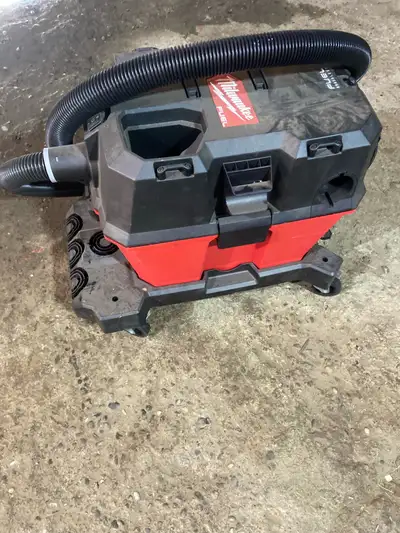 Milwaukee M18 shop vac, View more