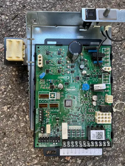 LENNOX SLP98 furnace Board, View more