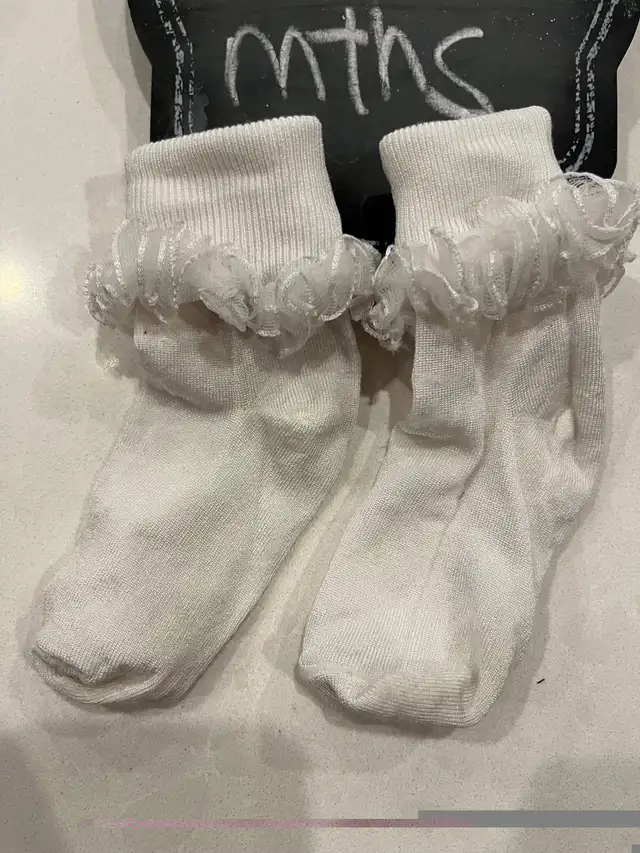 Lot of variety girls socks - age 24-36 months in Clothing - 2T in Calgary - Image 7