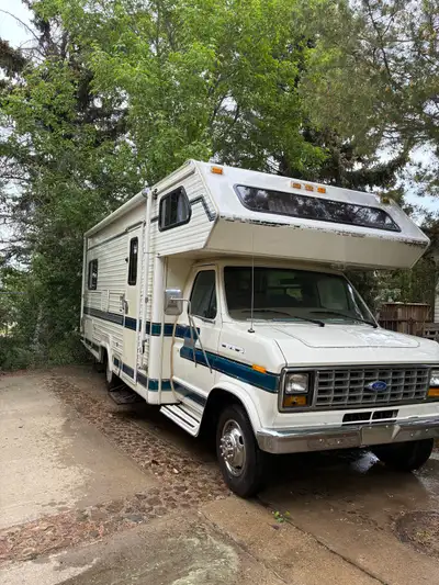 Great shape, was previously owned by an elderly couple who took very good care of it. Comes with a s...