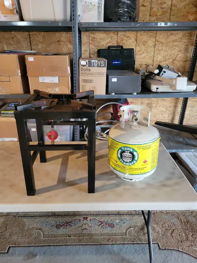 propane burner and tank 
