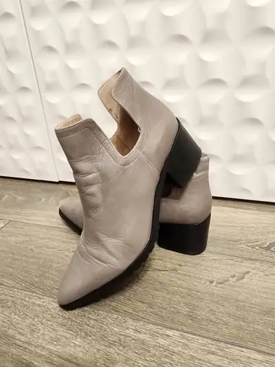 Women's Leather Ankle Boots - Grey - Size 37, View more