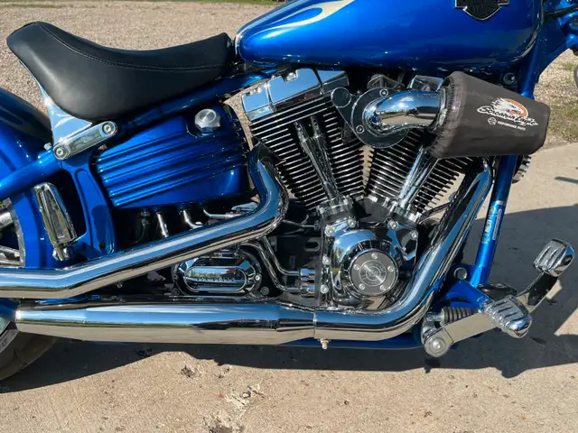 2008 Harley Davidson Rocker C (FXCWC) in Street, Cruisers & Choppers in Regina - Image 6