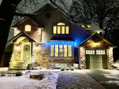 1250 sqft Unique 1 Bdr App+Study Rm + Parking Toronto