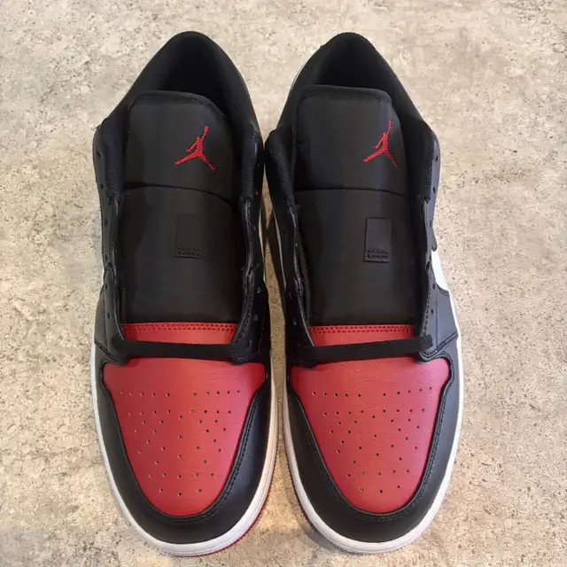 Nike Air Jordan 1 Low Men’s Size 13 Brand New in Men's Shoes in City of Montréal - Image 4