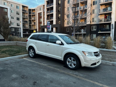 2013 DODGE Journey SE FWD - Well-Maintained, Reliable Family SUV