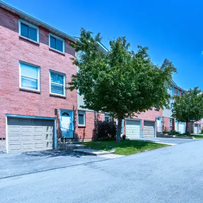 For Rent - 3 Beds 2 Bath Townhouse