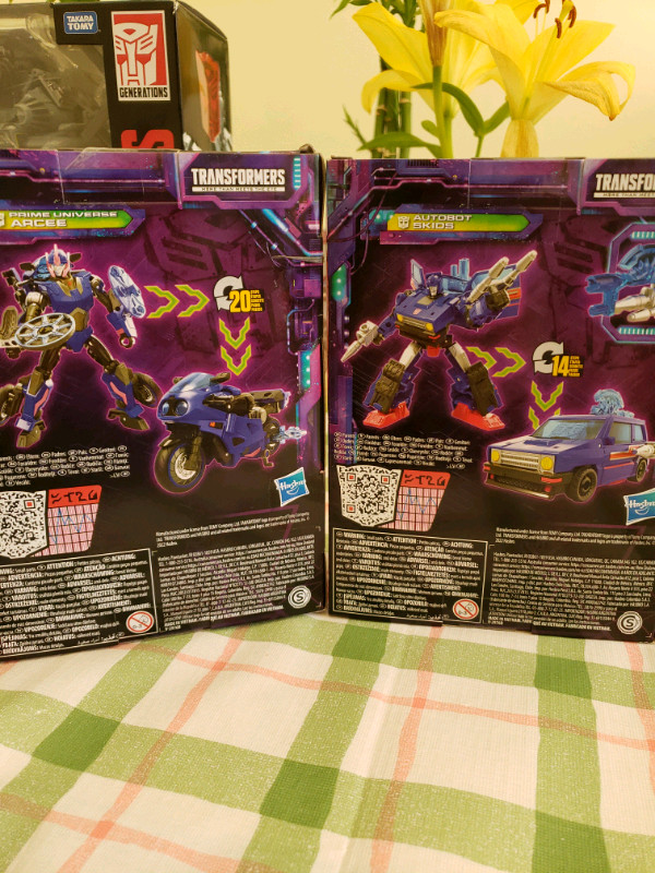 Transformers : Collectable Gifts shipped in Canada in Toys & Games in Bridgewater - Image 3
