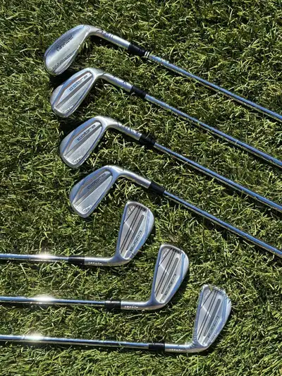 For sale: Cobra King Combo iron set, View more