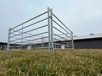 7 Rail Interlocking Sheep Hurdle Looking for a fast, cost-effective solution for penning lambs durin...