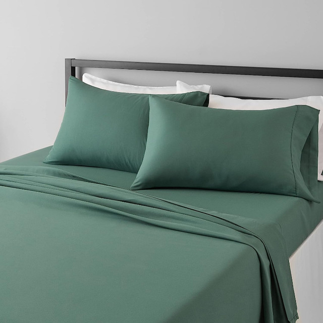 New Emerald Green Deep Pocket 4 Piece Sheet Set - D $50 /Q $55 in Bedding in North Bay