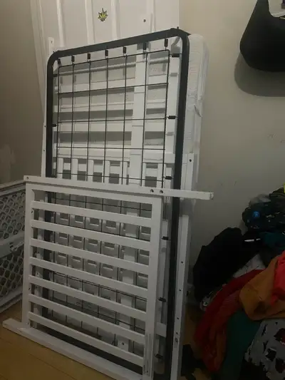 White Baby crib that converts into a toddler bed, it’s from babies r us in good condition overall be...