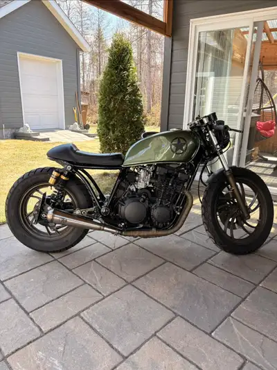 Café racer xj650 1984 yamaha, l’entretiens vient d’être fait prête à rouler, roule a1, pas besoin d’...
