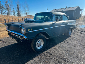 1957 Chevrolet Bel Air / 150 / 210