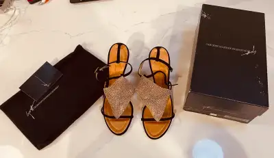 Giuseppe Zanotti Sandals (Taz 100 Sandalo Camoscio), View more