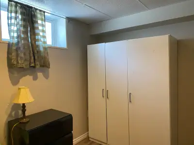 Fully Furnished Bedrooms for Rent – Available Immediately. ** FEMALE ONLY Located on Pasadena Ave, j...