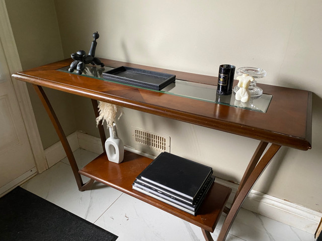 Wood Console Table for Sale | Other Tables | Sudbury | Kijiji