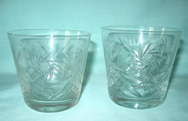 PICHET+VERRES TAILLES PIN WHEEL  CRYSTAL PITCHER+ GLASSES SET in Arts & Collectibles in West Island - Image 10