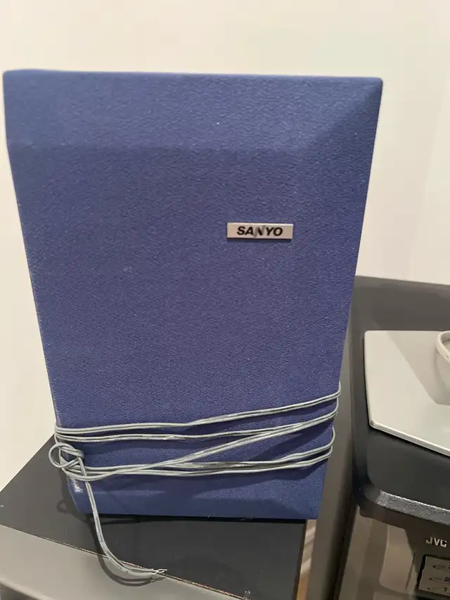 Sanyo Stereo System in Stereo Systems & Home Theatre in Markham / York Region - Image 4