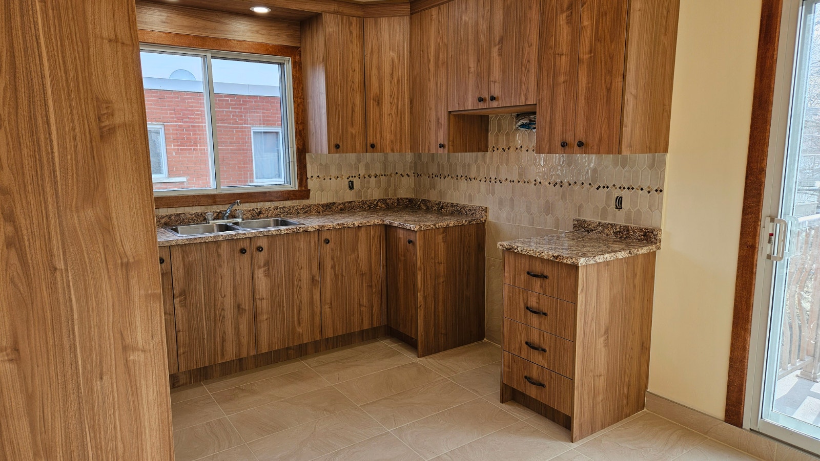 Spacious 4 ½ in Saint Leonard - St Leonard near Anjou Montréal — photo 3