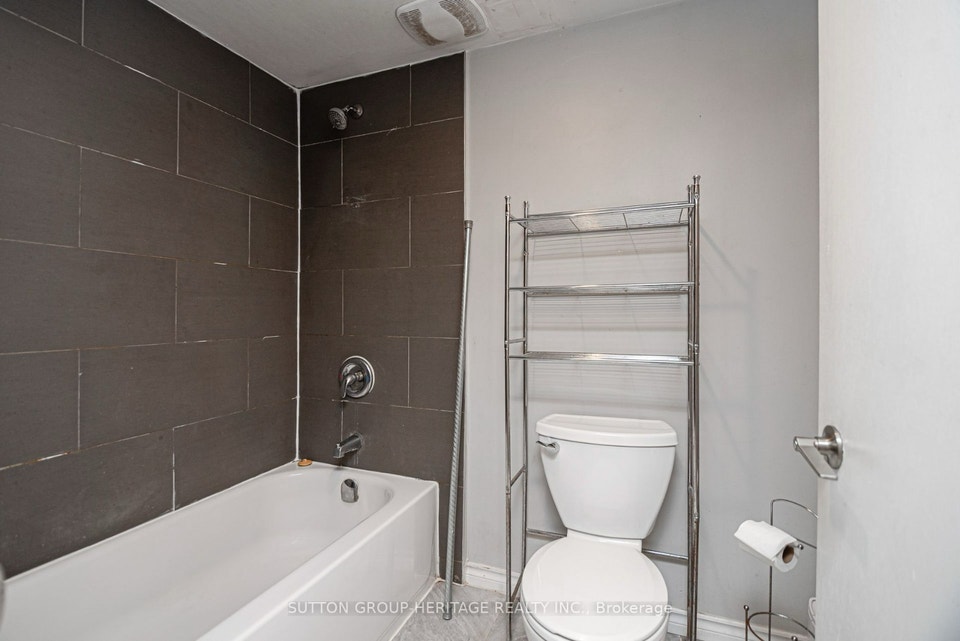 BASEMENT for RENT (Oshawa) 4