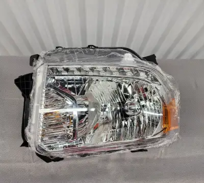 New! Toyota Tundra RH Passenger Side Headlight 2014 to 2017, View more