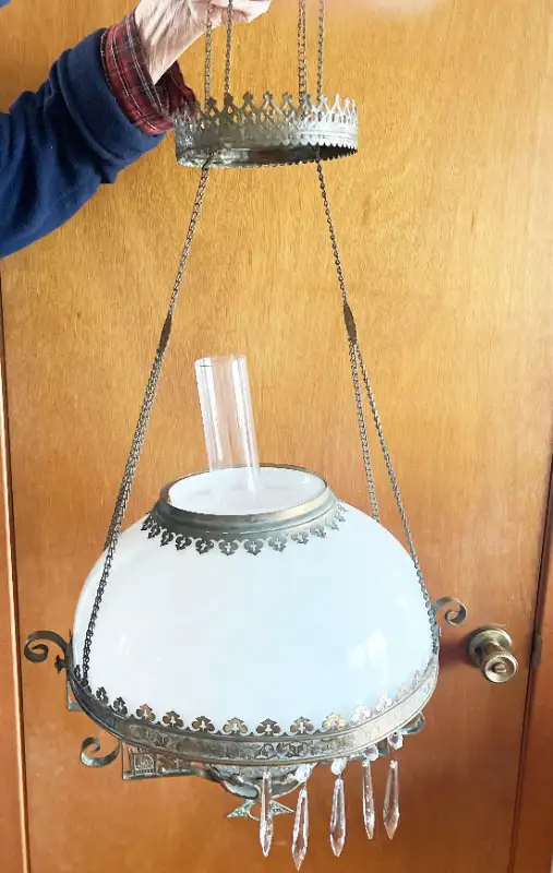 Victorian Parlour Hanging Oil Lamp, late 1800’s in Arts & Collectibles in St. Catharines - Image 6
