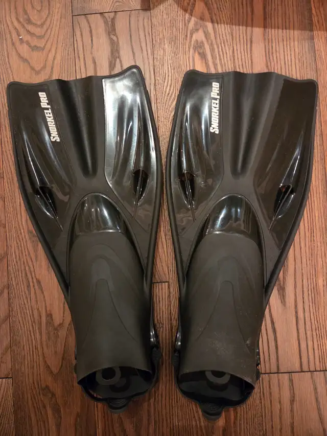 Sharkskin Snorkel Pro Fins - Black - Like New
