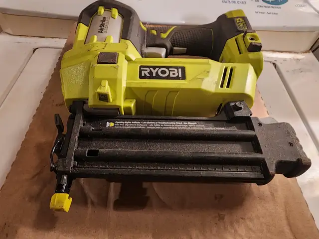 RYOBI 18V ONE+ AirStrike 18-Gauge Lithium-Ion Brad Nailer in Power Tools in Windsor Region - Image 10