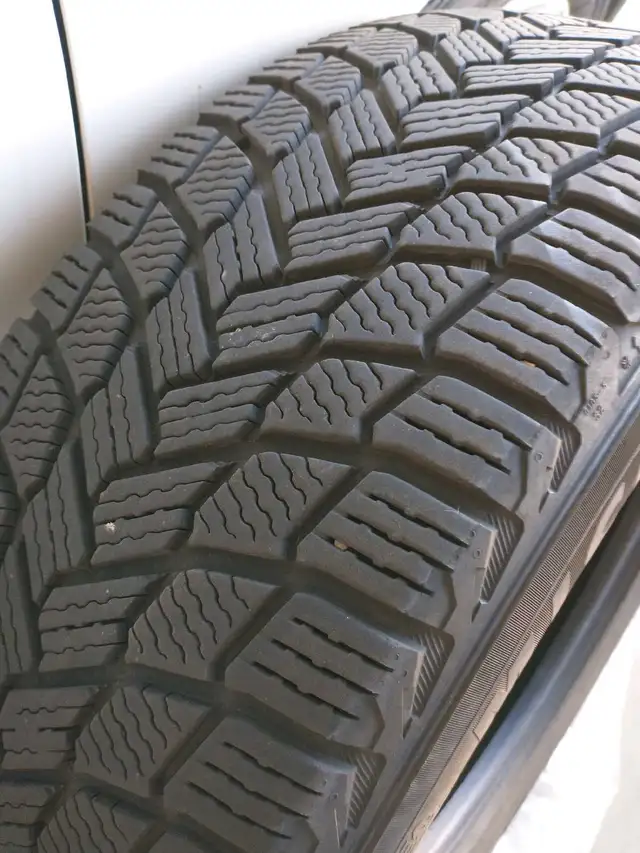 Winter Tires - Michelin X-ICE 235/60R18 in Tires & Rims in Kitchener / Waterloo - Image 6