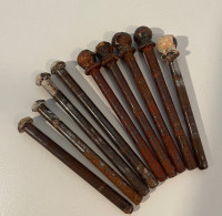 Paires de Tiges de Pentures Antique Hinge Pins (Pairs)