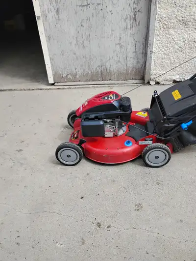 Toro SR4 Gas  powered lawnmower (READ ADD BEFORE REPLYING), View more
