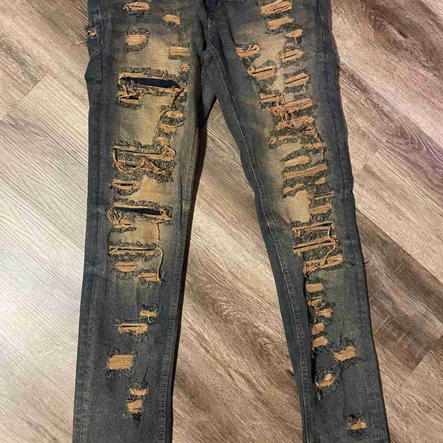 Ripped Jeans in Men's in Oshawa / Durham Region