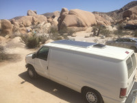 Camper van with solar system / avec système solaire