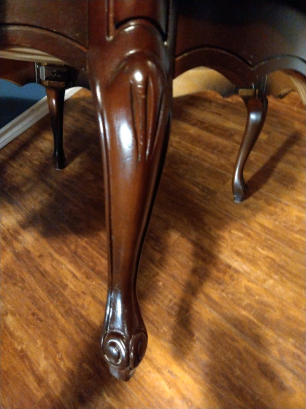 Made in Canada solid wood round coffee table Coffee Tables Winnipeg