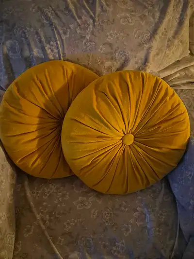 Lovely round tufted cushions - like new, View more
