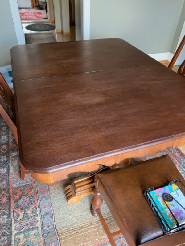 Dining room suite 100 years old Hutch, China and Table Dining
