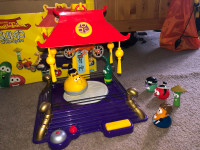 Complete VeggieTales “Sumo of the Opera” Playset