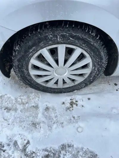 Je cherche un cape de roue de 16 pouces car j’en ai perdu un, merci!