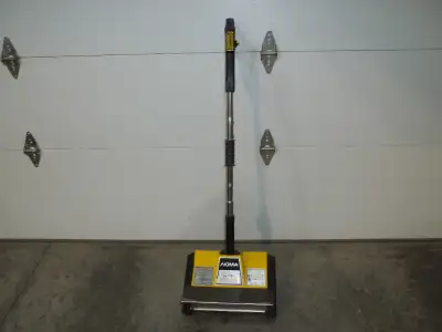 Noma Electric Snow Shovel - Model NE 14 - Hardly ever used. Good for steps, decks, sidewalks, drivew...