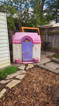 Free Barbie party play house!