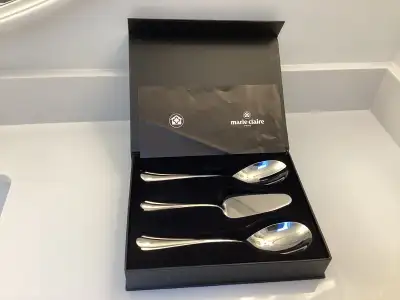 New in box 3 pc hostess serving set, View more