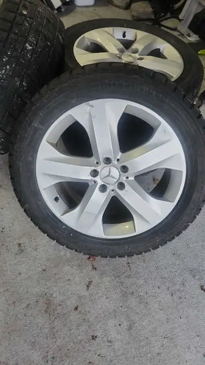 5x112 came off an 2013 ML 350 Benz 400 OBO Pickup in Orleans - Ottawa
