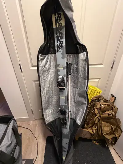 K2 Reckoner 92 skis (179 cm) + bindings • K2 GripWalk ski boots • Oakley MOD5 helmet • Oakley goggle...